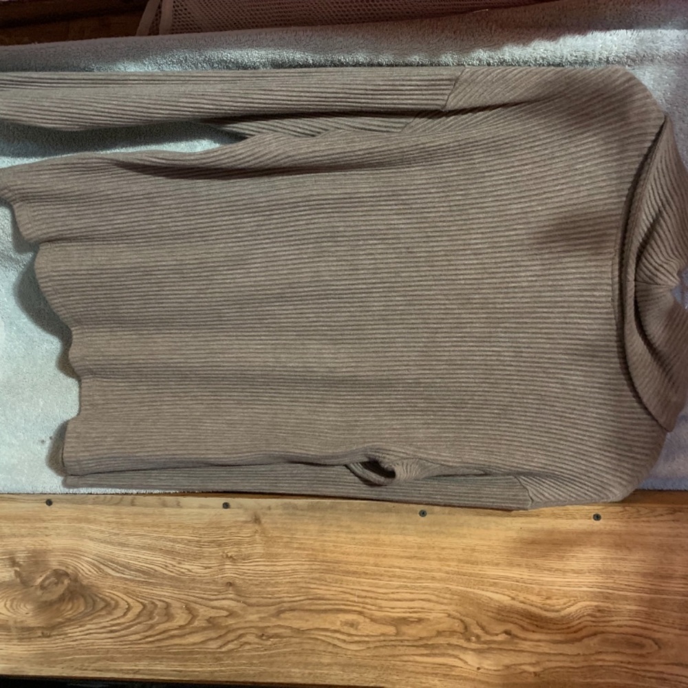 Sweater - Picture 2 of 4